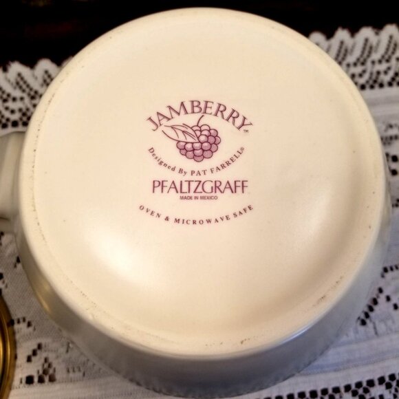 Pfaltzgraff Jamberry Large Ceramic Pitcher Jug 2 Quart Microwave and Oven Safe - Picture 5 of 7